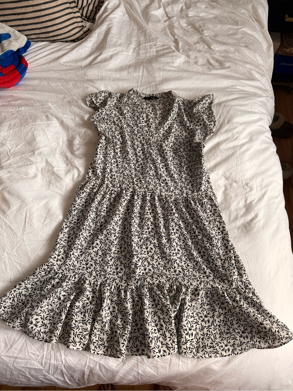Banana Republic White and Black Mini Dress